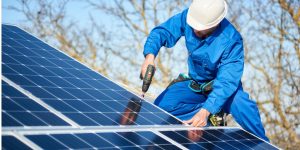 Installation Maintenance Panneaux Solaires Photovoltaïques à Saint-Etienne-Cantales